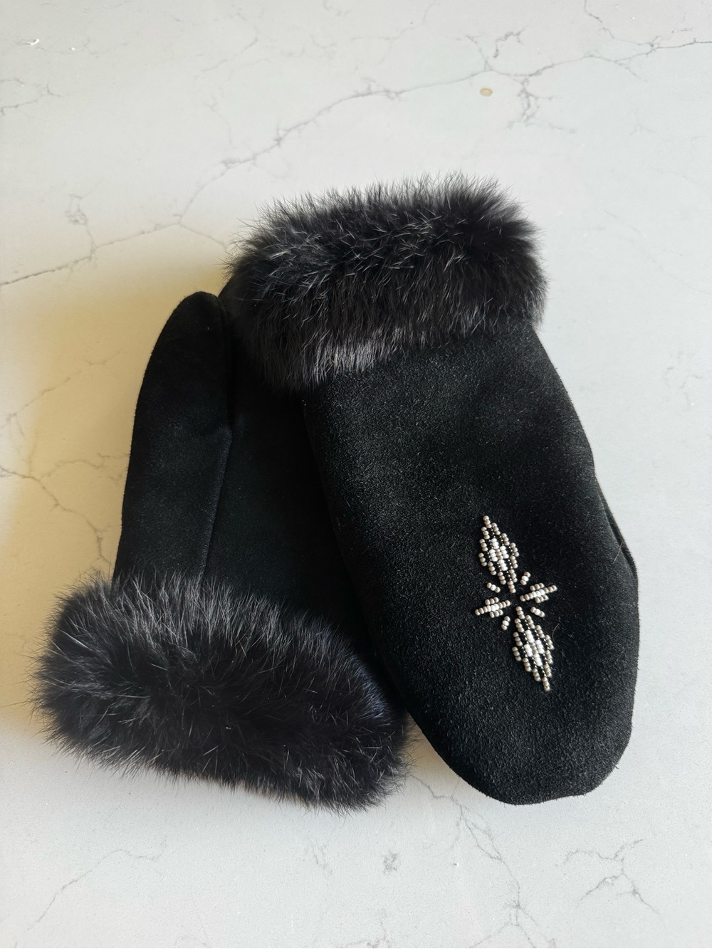 Manitobah Mukluks Black Suede Mittens - Small - Picture 3 of 5